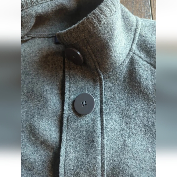 Jones New York Charcoal Gray Coat Size Large Wool & Nylon Blend Large Buttons. - Picture 6 of 12